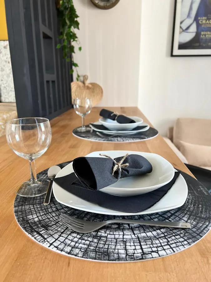 Le Jean Bart - Lille Apartment 0*,